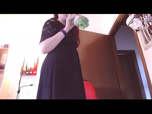 ❤️ Um escravo submisso que ama calcinhas sujas e luxuriosas é forçado a se masturbar depois de assistir a este vídeo! ❌ Porno fb em nós ❌❤